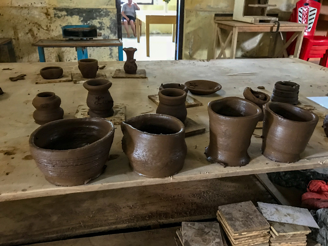Tomohon Sulawesi Pulutan poterie