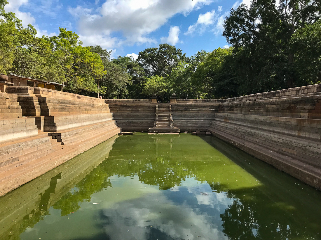 Sri Lanka Anuradhapura Ruine Twins pond Kuttam Pokuna