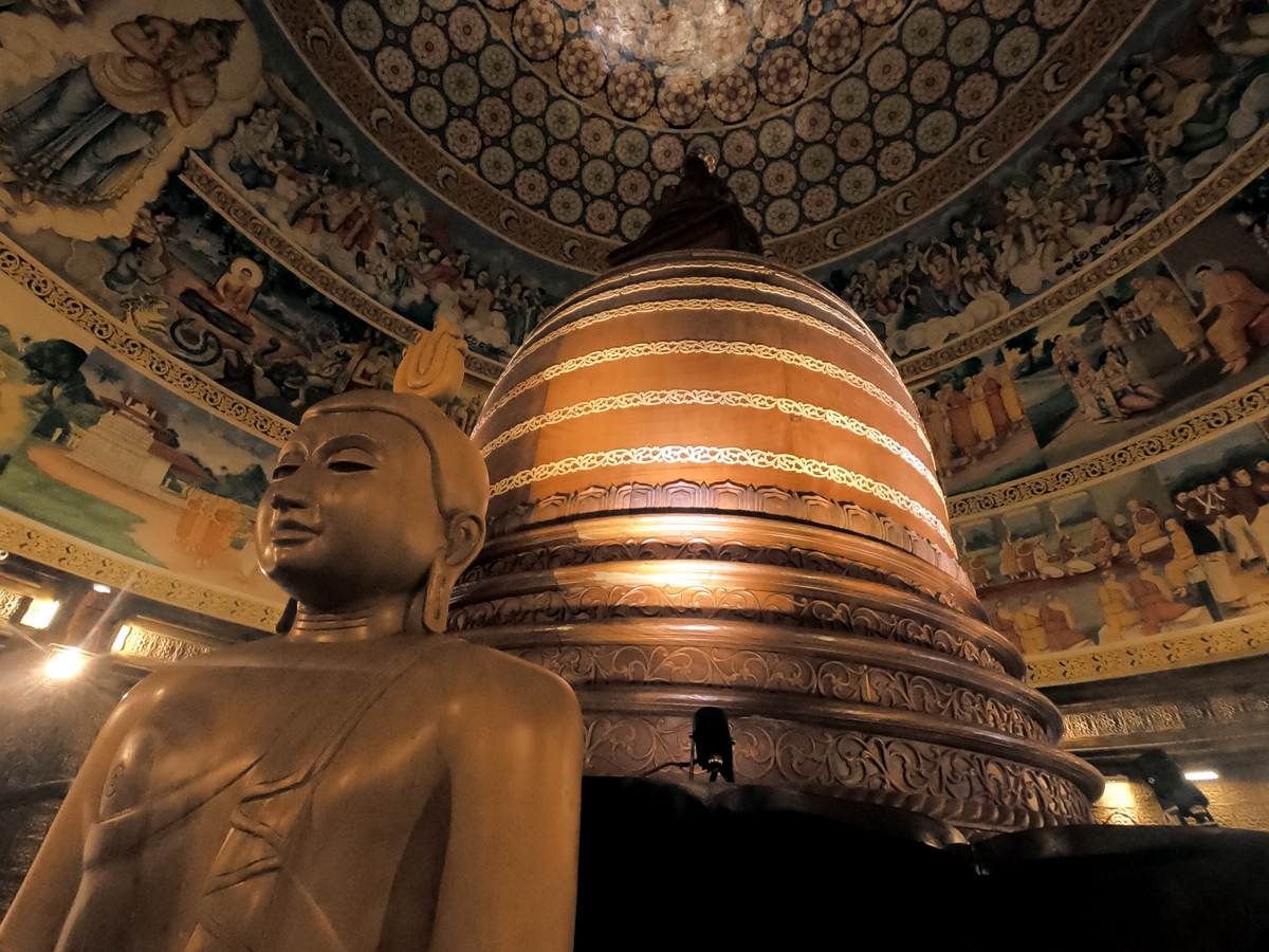 Sri Lanka Kandy Asgiri Maha Viharaya Bouddha Bonze